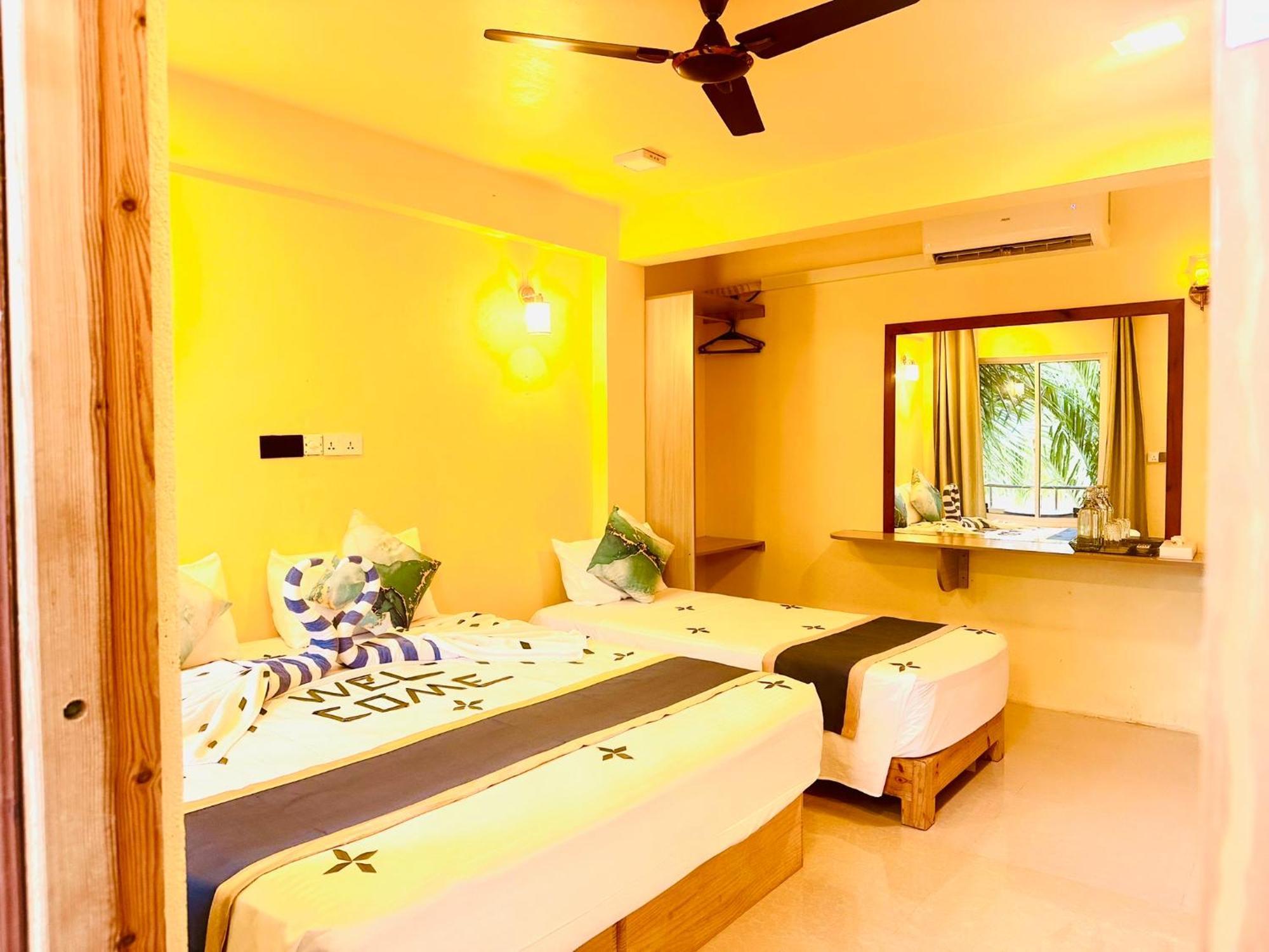 Sorenzo Maldives Thoddoo Exterior photo